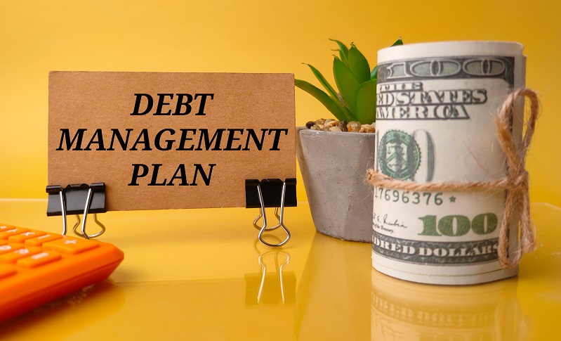 كيف تتخلص من الديون في عشر خطوات؟