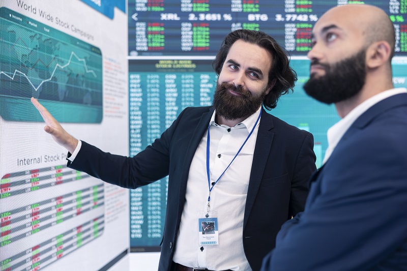 لماذا ينجح بعض صغار المساهمين ويفشل الآخرون؟