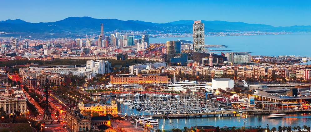 Greening Ports: Cutting Emissions and Building Resilience