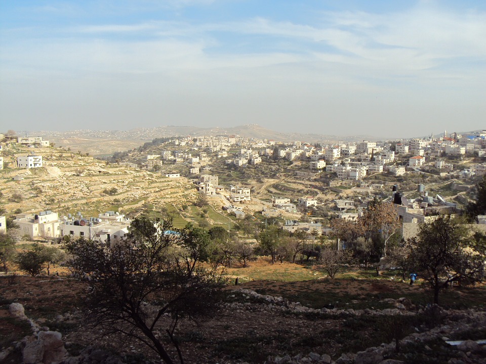 هل يمكن أن تعيش بـ 2000 شيقل لمدة شهر كامل في فلسطين؟