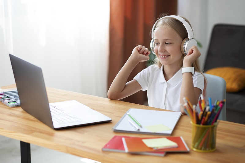 Online Schooling’s Hidden Toll on Children’s Eye Health