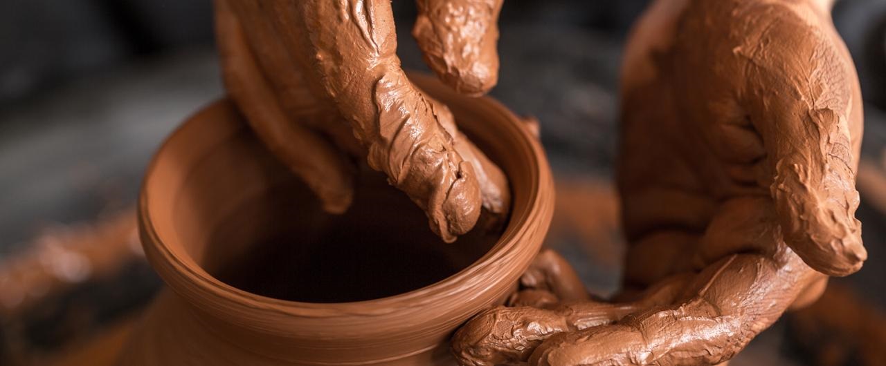 Pottery: from earth to the table