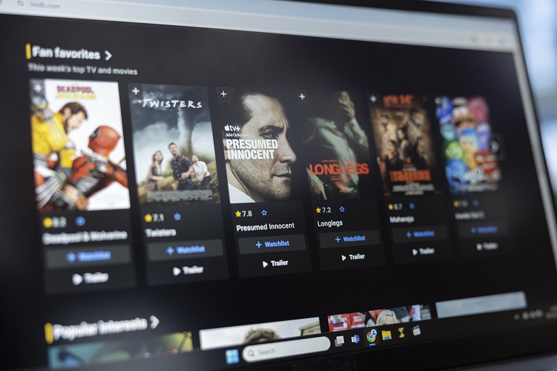 Netflix Earnings: Ad Growth vs. Engagement Concerns