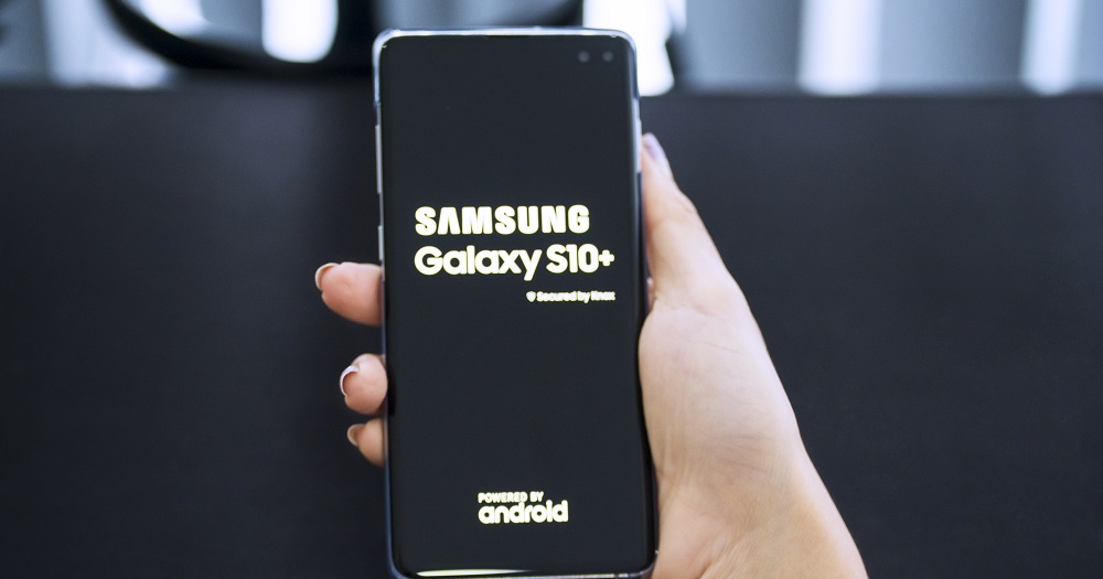 Samsung Forecasts 56% Profit Drop on Weak AI Chip Demand