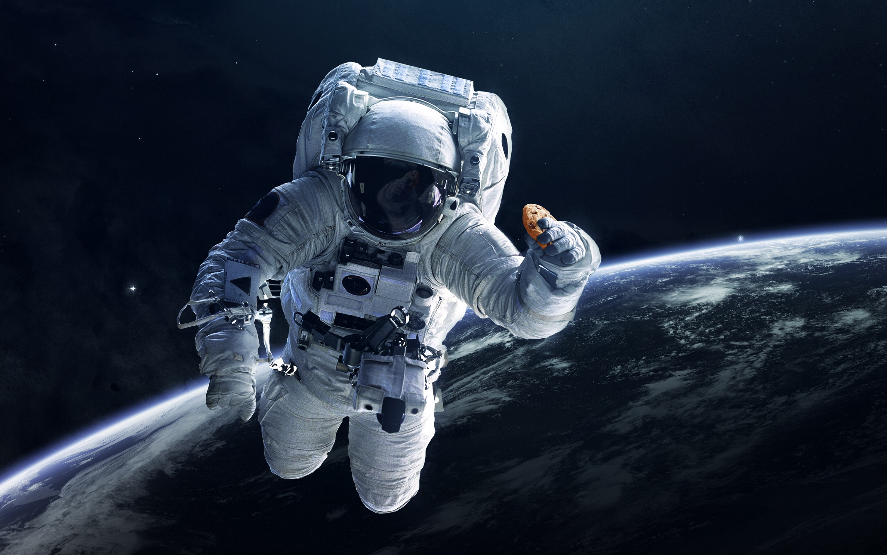 Spaceman 2024 трейлер. Космонавт в космосе. Астронавт в открытом космосе. Открытый космос. Космонавт картинка.